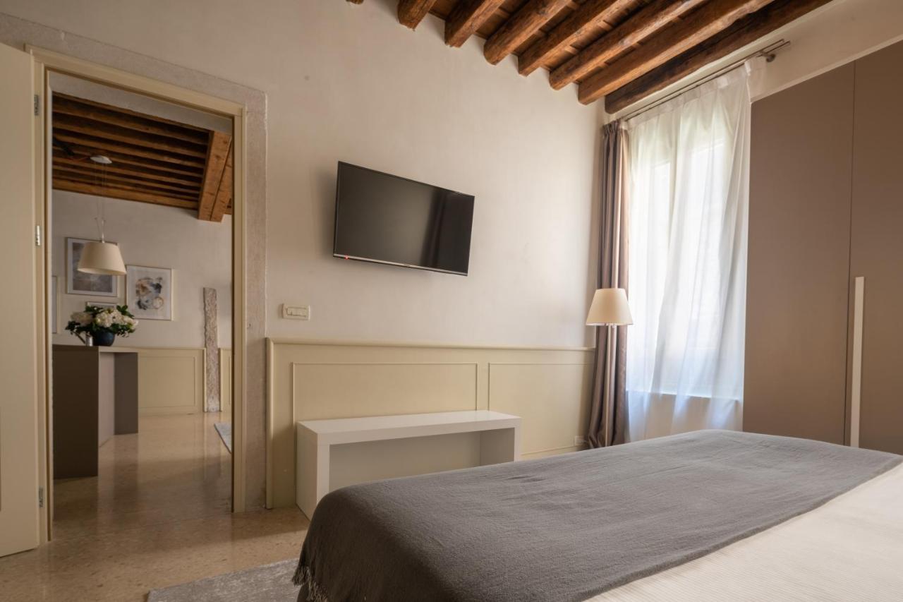 Appartement Lion Palace - San Marco R&r Venetië