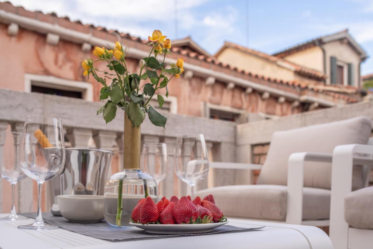 Appartement Lion Palace - San Marco R&r Venetië